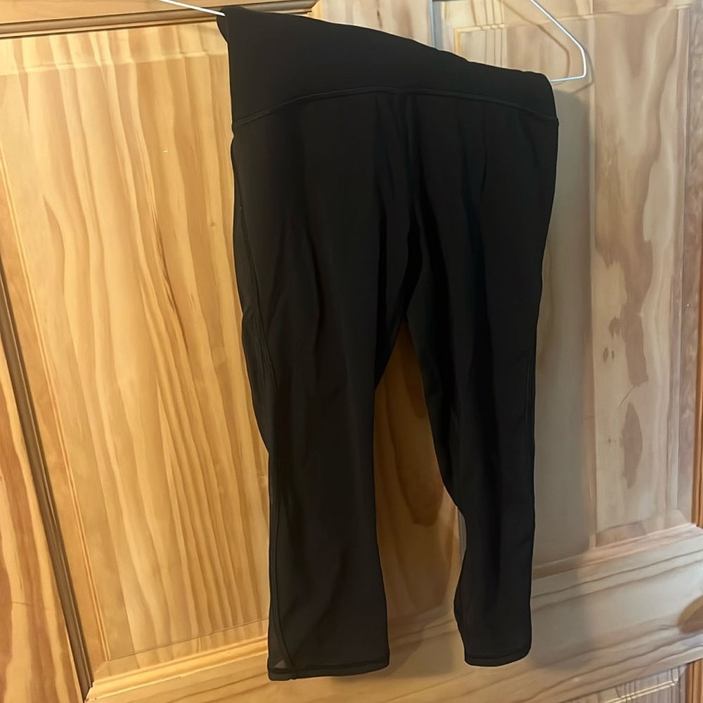 Lulu lemon capri